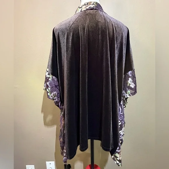 Do Everything In Love O/S Floral Trim Velvet Kimono Cardigan - Picture 6 of 8